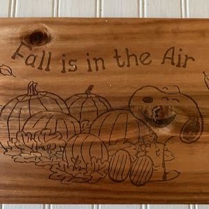 Peanuts: Snoopy fall theme cheese board.